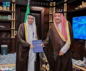 أمير الباحة يطّلع على منجزات فرع وزارة الموارد البشرية لعام 2024