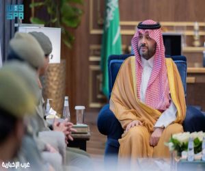 أمير الحدود الشمالية يستقبل مدير عام الجوازات ويشيد بجهود تنظيم حركة الحجاج