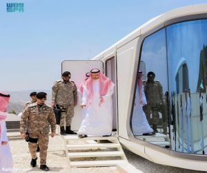 أمير الباحة يتفقد المواقع السياحية ويطّلع على تجربة “نُزل الكبسولات” في غابة رغدان