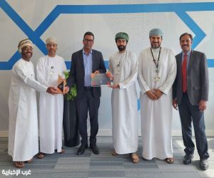 بنك مسقط يفوز بالجائزة البلاتينية من مؤسسة عالمية لتميّزه في تقديم  الخدمات المصرفية عبر الهاتف النقّال