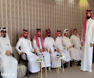 رئيس ومنسوبو بلدية القريات  يقدمون واجب العزاء في وفاة ندر الدويم الشراري