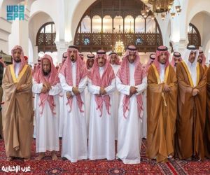 نائب أمير منطقة الرياض يؤدي صلاة الميت على عبدالرحمن بن صالح الشثري