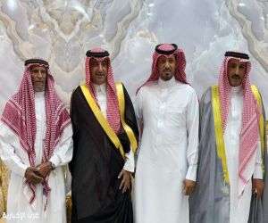 بحضور الشيخ فوزي بن دعيجاء ، رجل الأعمال نواف السند بحتفل بزواجه من كريمة دخيل الله المخيمر رحمه الله