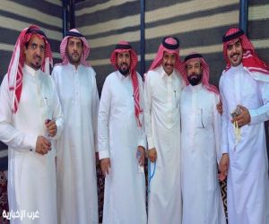 فالح ملاح المفالحه يقيم مأدبة عشاء على سلامة الشاعر والإعلامي عيدغانم المفالحة