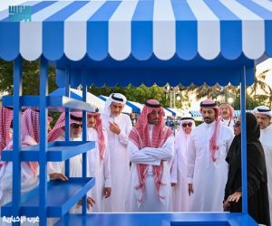 محافظ جدة يسلّم عربات متنقلة لدعم الأسر المنتجة ضمن مبادرة “البائع الموسمي”
