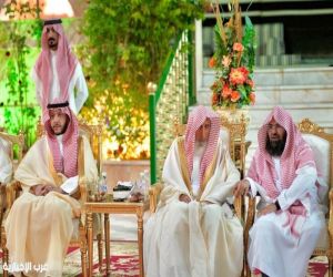 مأدبة دينية تجمع سمو محافظ الطائف بسماحة المفتي العام وأعضاء هيئة كبار العلماء بالحرمين الشريفين