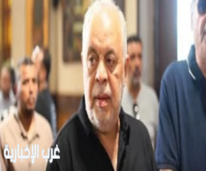 أشرف زكي من جنازة لطفي لبيب: فقدنا نجم كان مدرسة في الصبر