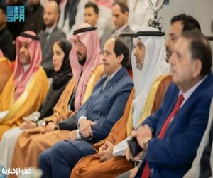 وزير الصحة يلتقي نخبة من الطلاب الدارسين من مختلف الجامعات الأسترالي