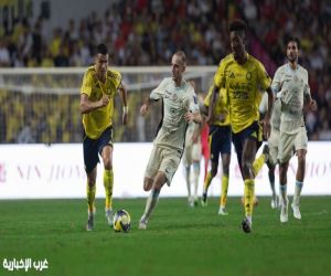 النصر يقصي الاتحاد بعشرة لاعبين ويبلغ نهائي السوبر