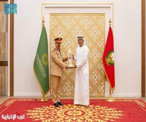أمين التحالف الإسلامي يبحث مع وزير الدولة لشؤون الدفاع بدولة الإمارات سبل تعزيز التعاون المشترك
