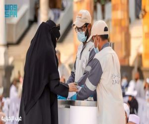 منظومة خدمات ميدانية شاملة لخدمة المصلين والمعتمرين يوم الجمعة بالمسجد الحرام
