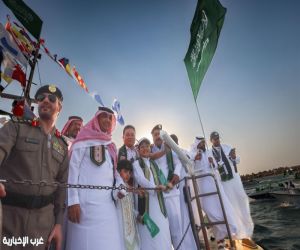 ينبع تتلألأ في اليوم الوطني.. عروض البحر تبهر الحضور برعاية محافظ ينبع