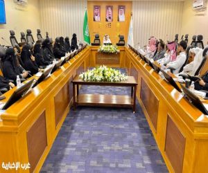 تعليم الطائف يناقش سبل التوسع في الحضانات ويطلق برنامج الزيارات المدرسية