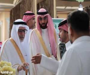 ‏مدير بيئة الطائف يستقبل رئيس جامعة الطائف في مهرجان العنب والرمان 2025