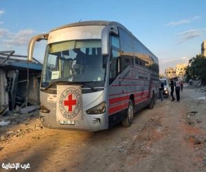 حماس تسلم  سبعة رهائن إسرائيليين في غزة إلى اللجنة الدولية للصليب الأحمر