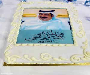 منسوبو ابتدائية أبي هريرة بالطائف  يحتفون بمديرهم في يوم المدير