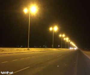 بلدية بيشة تُطلق التيار الكهربائي لمشروع الإنارة بقرية الصبيحي ضمن جهودها لتحسين جودة الخدمات ورفع مستوى السلامة
