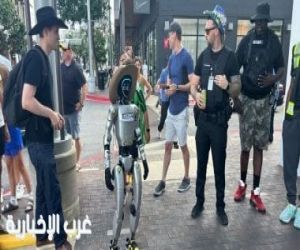 الروبوت المتحرش.. ظاهرة تخطف أنظار المارة فى شوارع نيويورك
