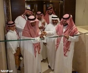 افتتاح معرض  «تعاليل لونية»  للفنان عوض القثامي افتتاح معرض  «تعاليل لونية»  للفنان عوض القثامي