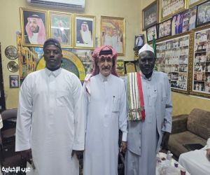 الشاعر إبراهيم أبو ليلى يزور “فرقة أبو سراج” ويُشيد بإنجازاتها