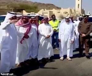 محافظ العرضيات ومدير النقل والخدمات اللوجستية بالقنفذة يقفان على جاهزية مشروعات الطرق بالمحافظة