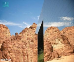 ما أكبر مبنى في العالم مغطى بالمرايا؟