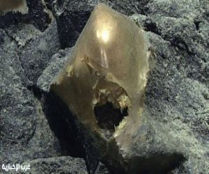 علماء يعثرون على كرة ذهبية في المحيط.. ما سرها؟