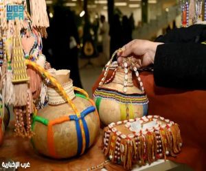 من جبال الحشر إلى "سوق حِرفة".. رحلة أنامل تحفظ الذاكرة وتصنع الجمال