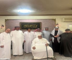 زيارة وفاء في منزل رجل الأعمال رشاد أوزبك بعد تماثله للشفاء