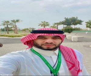 المرشد السياحي محمد الجهني… صوت يُعيد إحياء تاريخ جدة في قلب “البلد”