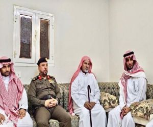 مدير شرطة منطقة جازان يقدم التعازي لشيخ قبيلة العكرة في وفاة شقيقته