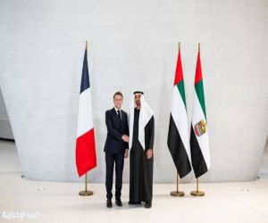 الرئيس الإماراتي والرئيس الفرنسي يناقشان آفاق الشراكة الاستراتيجية
