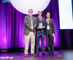 مستشفى التخصصي يحصد جائزة "أبكس" للتميّز من الجمعية الأمريكية للرعاية التنفسية