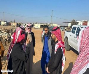 مدير مكتب "البيئة" بطريف يتفقد سوق الأغنام لتعزيز الرقابة ودعم مربي الماشية