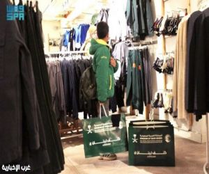 مركز الملك سلمان للإغاثة يوزع (786) قسيمة شرائية في عدة مناطق بجمهورية لبنان