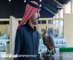 الصقارات السعوديات يتألقن في مهرجان الملك عبدالعزيز للصقور 2025"