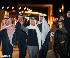 وزير السياحة يزور موسم الدرعية 25/26 ويشيد بتجاربه الثقافية المتنوعة