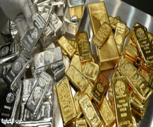 الذهب يقترب من مستوياته القياسية والفضة تسجّل أعلى سعر في تاريخها