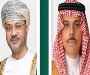 فيصل بن فرحان يبحث مستجدات المنطقة مع وزير خارجية عُمان