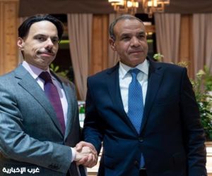 وزير الخارجية يلتقي نظيره المصري على هامش منتدى دافوس الاقتصادي 2026