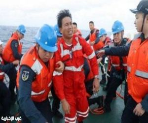 انقلاب قارب يقل فلبينيين في بحر الصين الجنوبي… فقدان 8 أشخاص وإنقاذ 13 آخرين