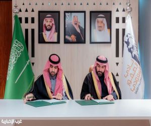 نادي الصقور والمكتب الإستراتيجي لتطوير منطقة الحدود الشمالية يوقّعان اتفاقية لتنظيم برامج وفعاليات للصقارة