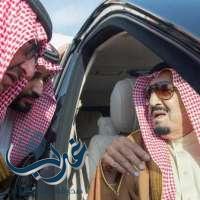 صورة من حديث الملك سلمان لعضديه فور وصوله الرياض تجتذب المغردين