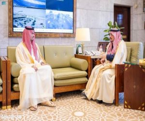 أمير الرياض يستقبل محافظ الدرعية ويهنئه بالثقة الملكية