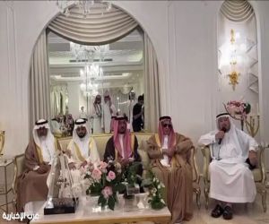 الدكتور عدنان مراد والدكتور عمر باهمام يحتفلان بعقد قران الدكتور عبدالعزيز