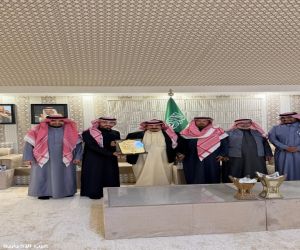 زيارة مجلس إدارة نادي أثر الثقافي للشيخ صنيتان بن دخيل ابن طواله وتكريمه بالعضوية الذهبية