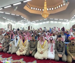 محافظ طبرجل يتقدم المصلين في صلاة عيد الفطر المبارك 1447هـ