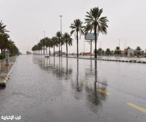 أمطار رعدية غزيرة ورياح نشطة تضرب عدة مناطق بالمملكة وتحذيرات من السيول