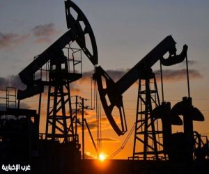 النفط يتراجع 13% بعد تهدئة في مضيق هرمز وتوقعات بانفراج سياسي