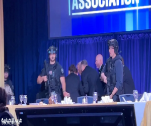 إطلاق نار خلال عشاء مراسلي البيت الأبيض.. تأمين ترامب واعتقال المهاجم